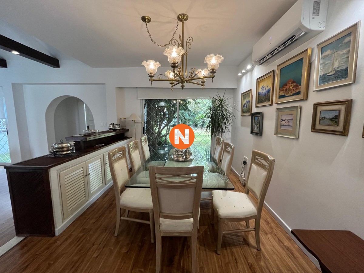 Casa Ref.223861 - Venta de casa de 4 dormitorios en Cantegril