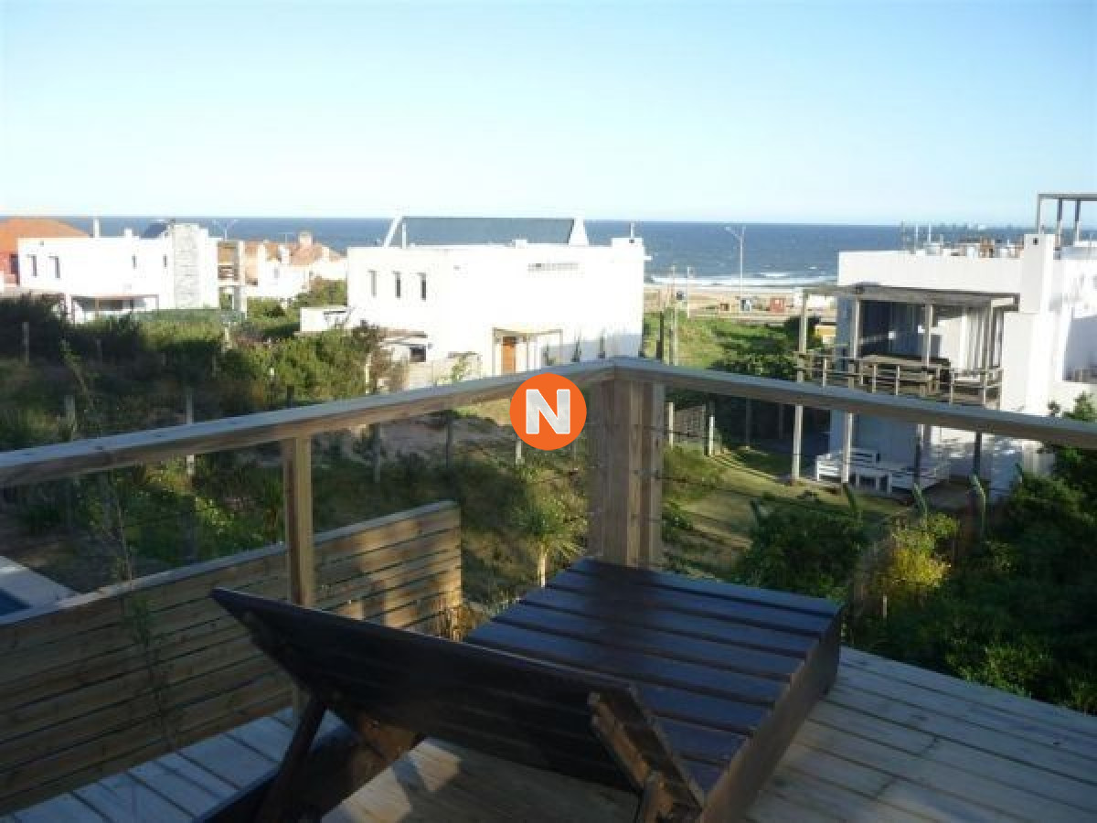 Casa Ref.223504 - Apartamento en Venta, 4 dormitoritos, La Barra