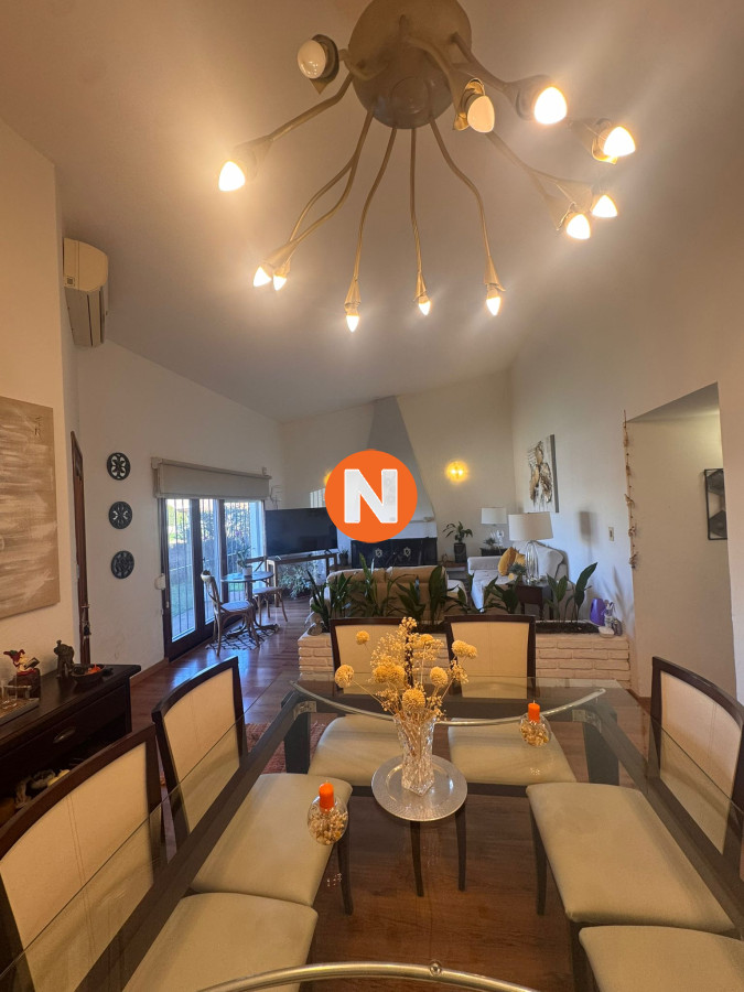 Casa Ref.223817 - Venta de casa de 3 dormitorios