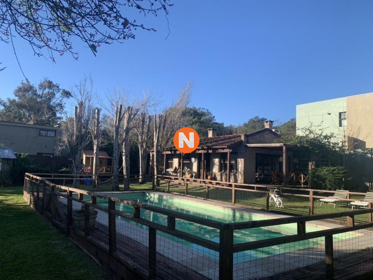 Casa Ref.223505 - Casa en Venta, 4 dormitorios, La Barra