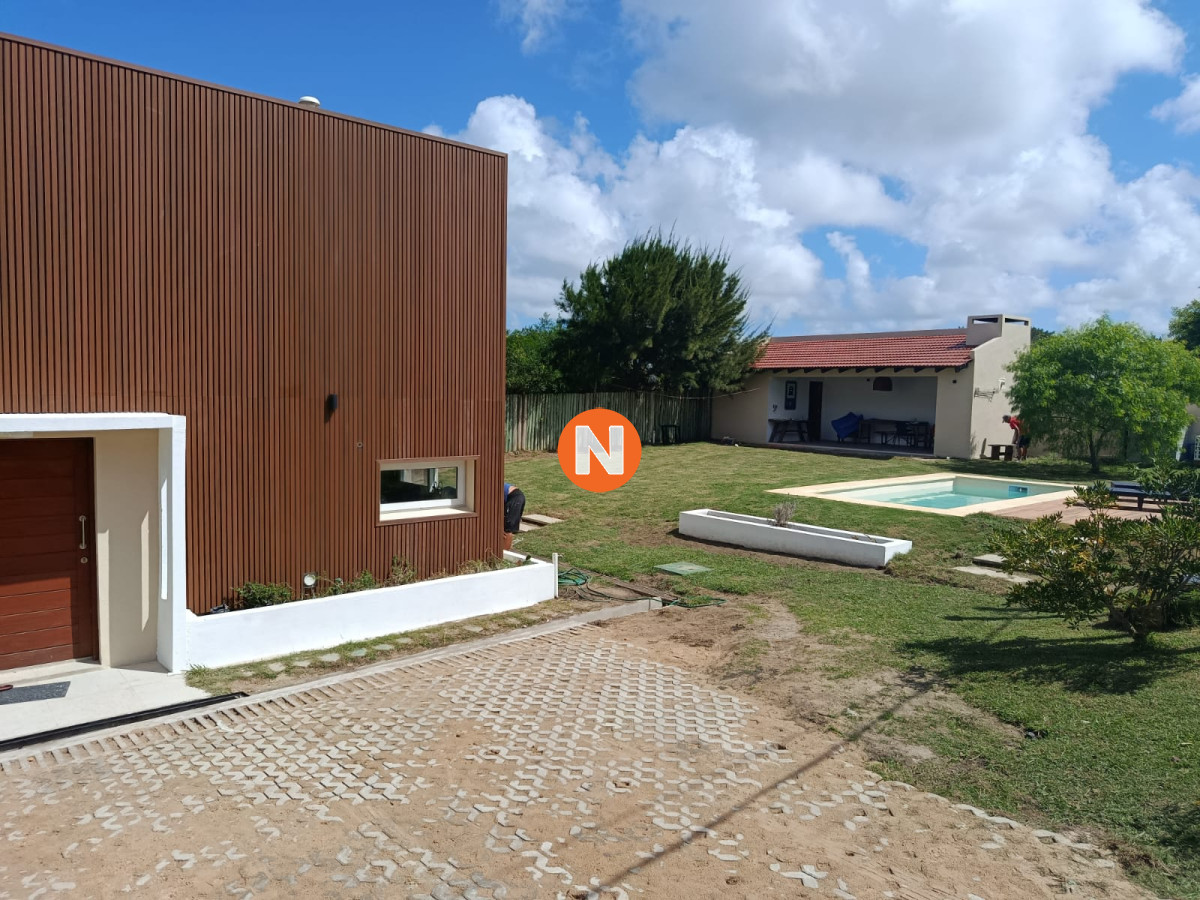 Casa Ref.216785 -  Espectacular Casa en venta en Manatiales 