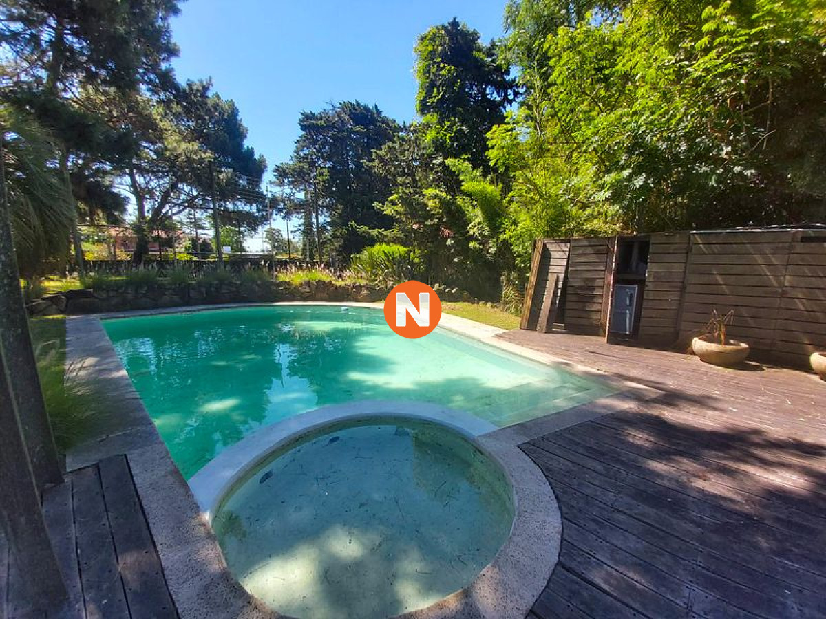 Casa Ref.220605 - VENTA DE CASA DE 5 DORMITORIOS EN MANSA PUNTA DEL ESTE 