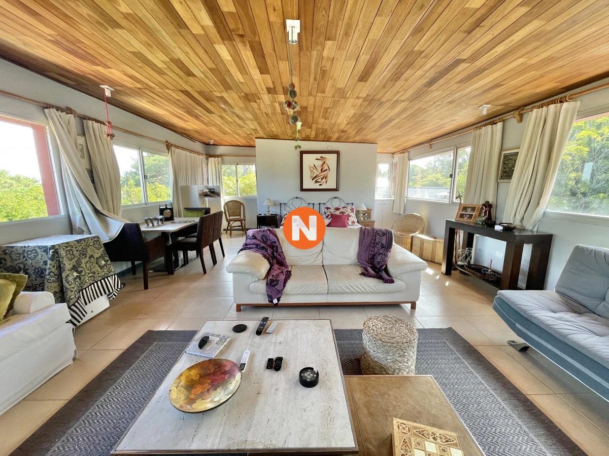 Casa Ref.220551 - VENTA DE CASA DE 3 DORMITORIOS Y SERVICIO EN RINCON DEL INDIO PUNTA DEL ESTE