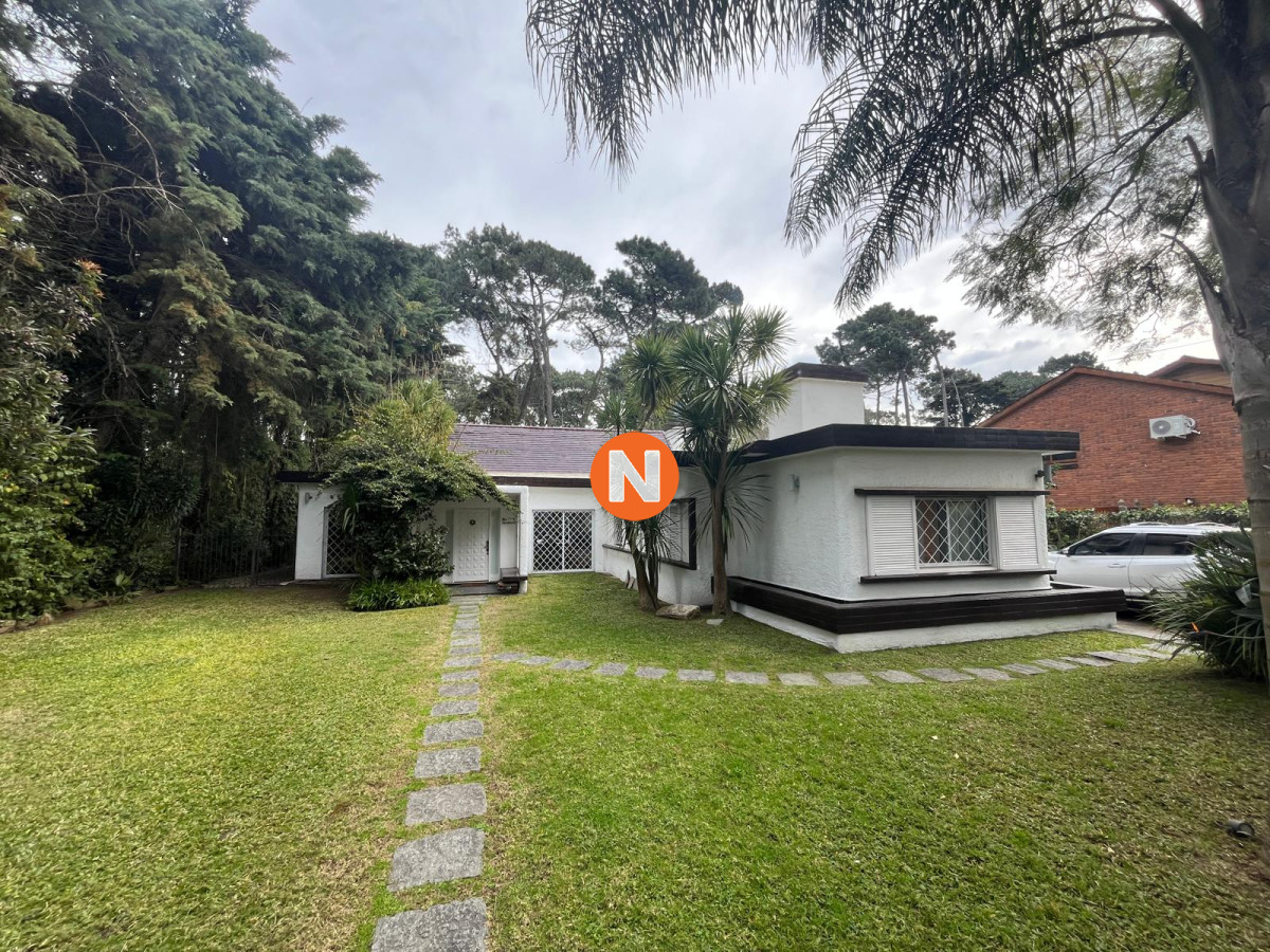 Casa Ref.223861 - Venta de casa de 4 dormitorios en Cantegril