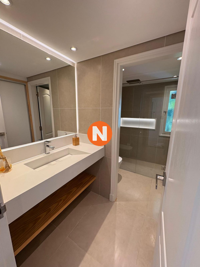 Casa Ref.216497 - Casa en venta en Punta del este!