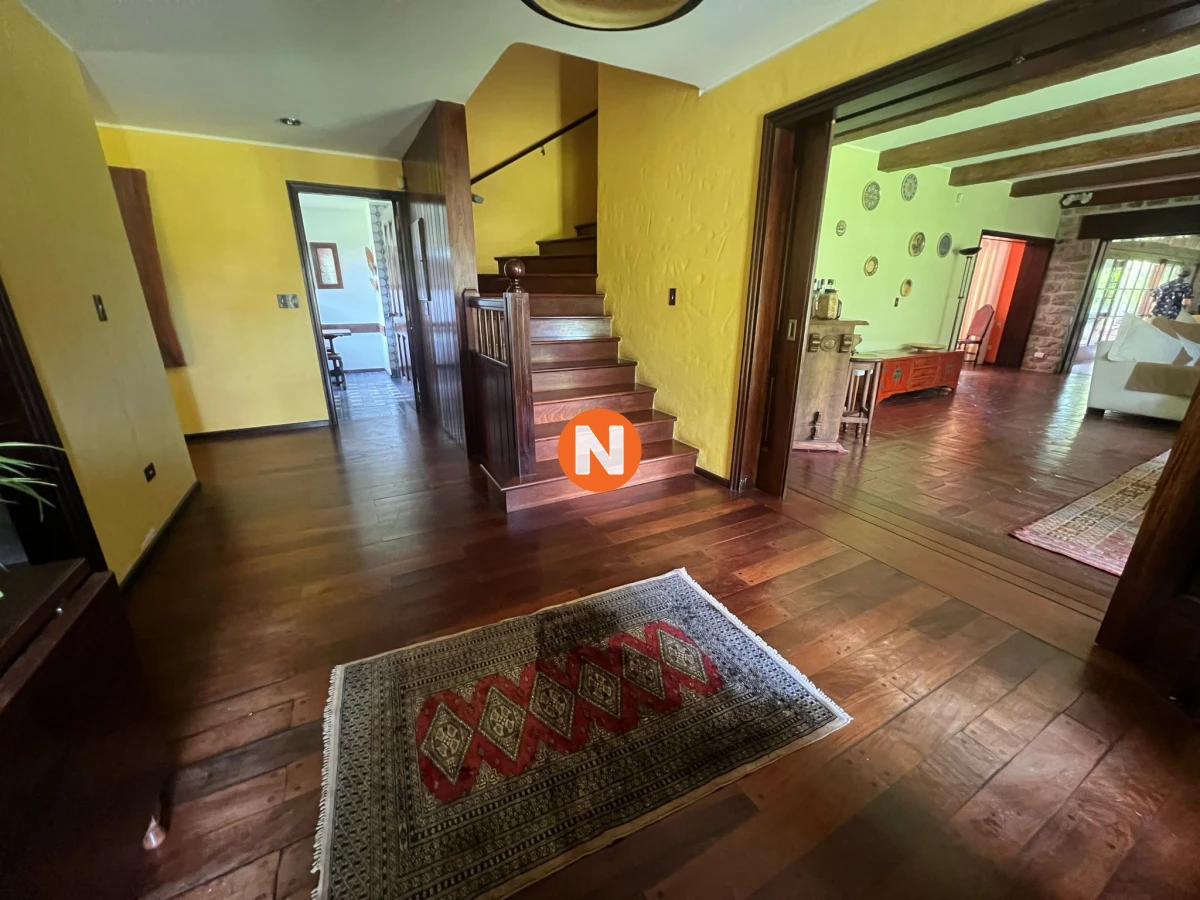 Casa Ref.206675 - Exclusiva Residencia en la Zona Más Prestigiosa de Punta del Este