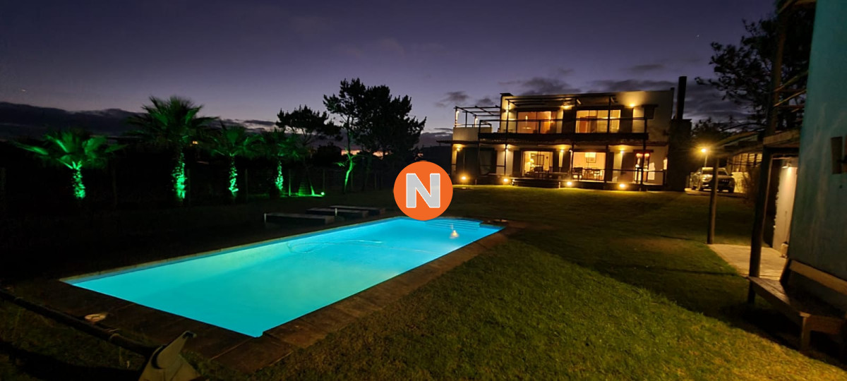 Casa Ref.219002 - Casa en venta de 4 dormitorios en Jose Igancio 