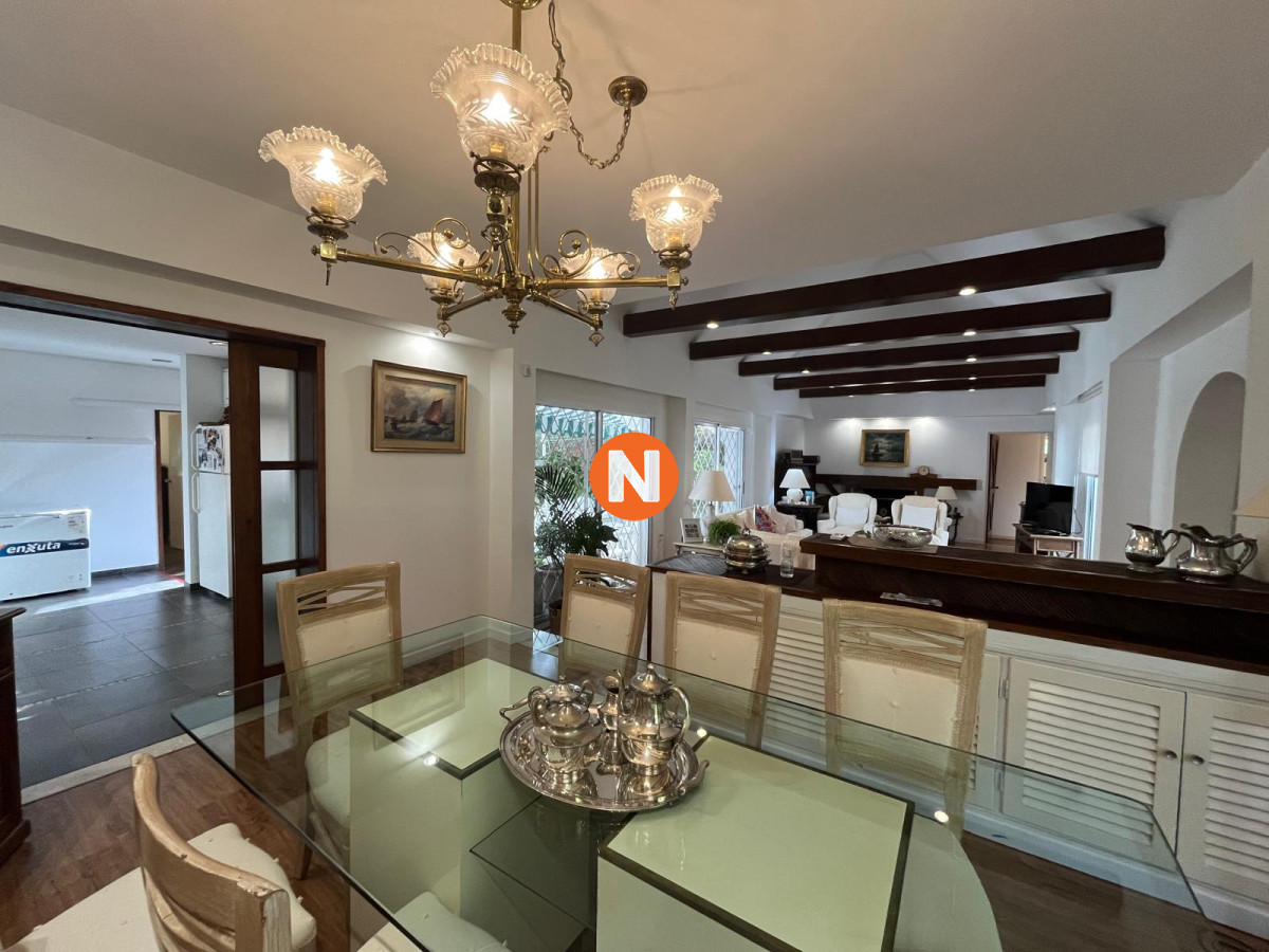 Casa Ref.223861 - Venta de casa de 4 dormitorios en Cantegril