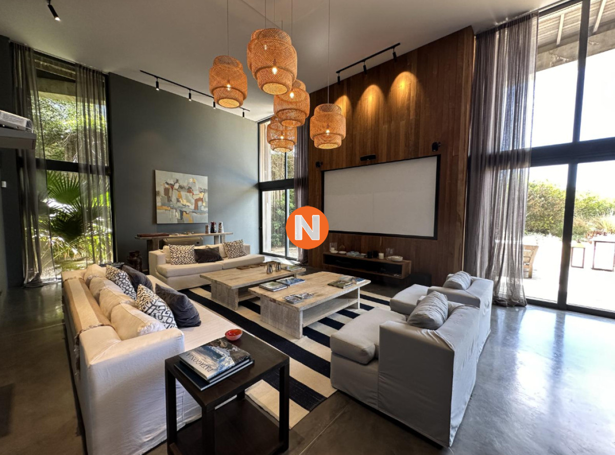 Casa Ref.223708 - Casa, 5 dormitorios, Manantiales, En Venta