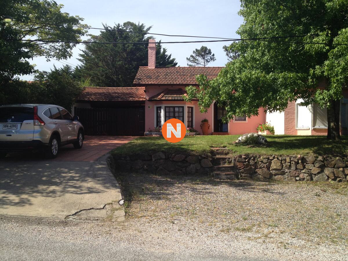 Casa Ref.206470 - Casa en Alquiler, Pinares, Punta del Este, 4 Dormitorios.