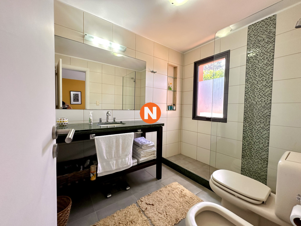 Casa Ref.223253 - Casa en venta en barrio privado, Punta del Este