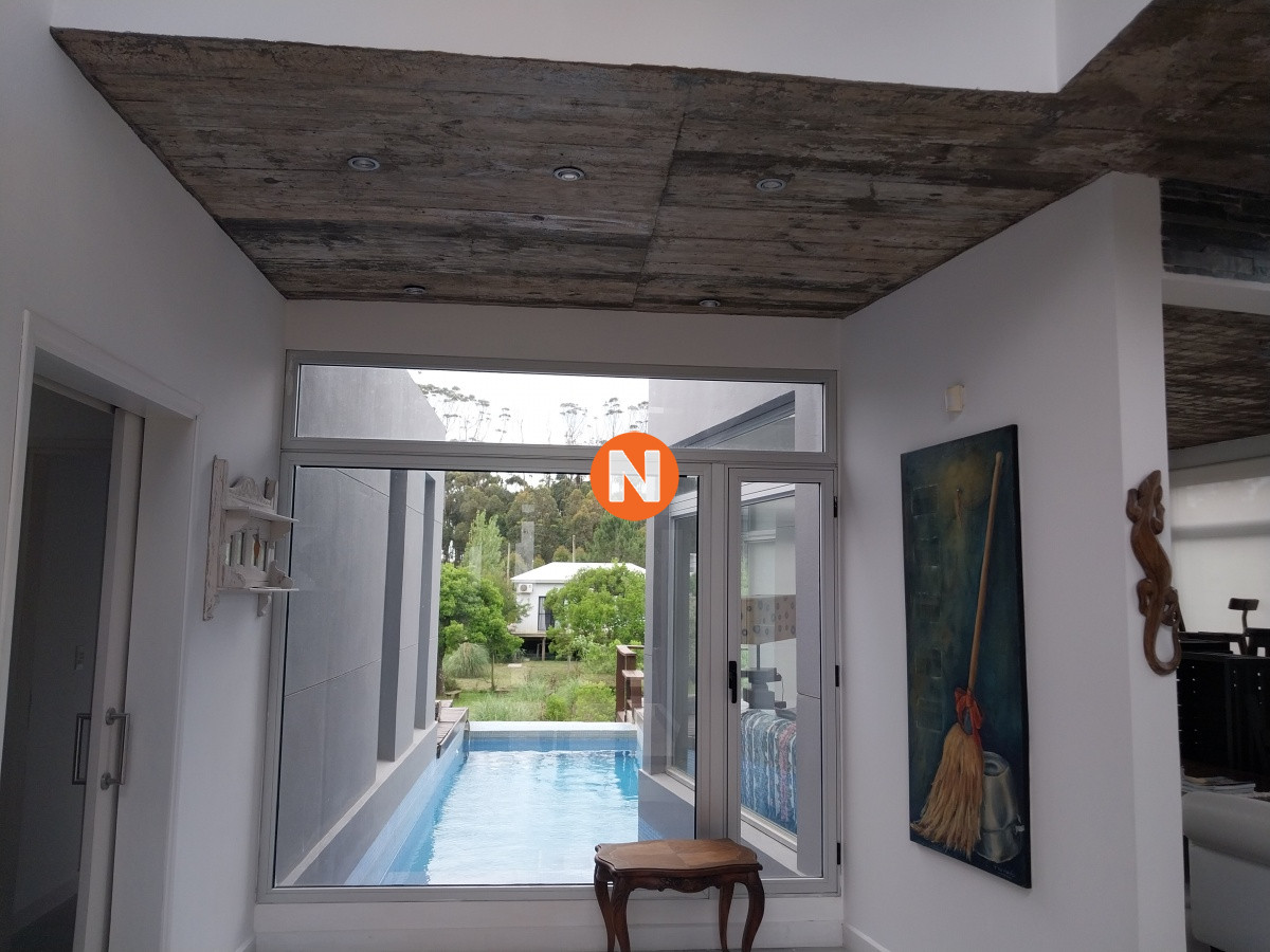 Casa Ref.214376 - Gran oportunidad en Pueblo San Vicente. venta , alquiler anual