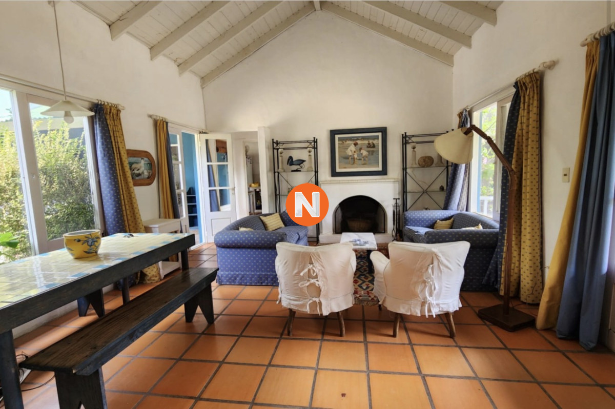 Casa Ref.225563 - Casa en Altos de Montoya - Espacio y Comodidad