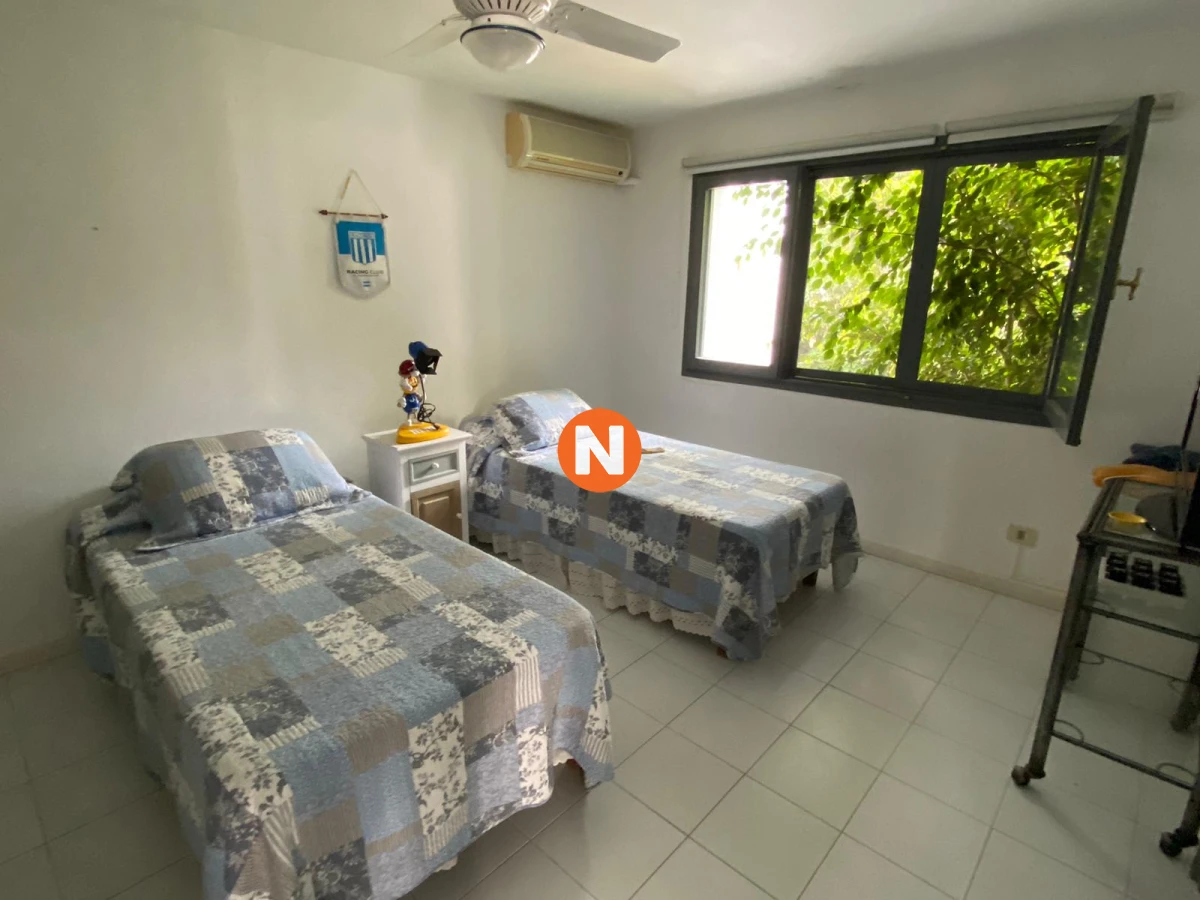 Casa Ref.205176 - Casa en Venta y Alquiler, Rincón del Indio, Punta del Este, 4 Dormitorios.