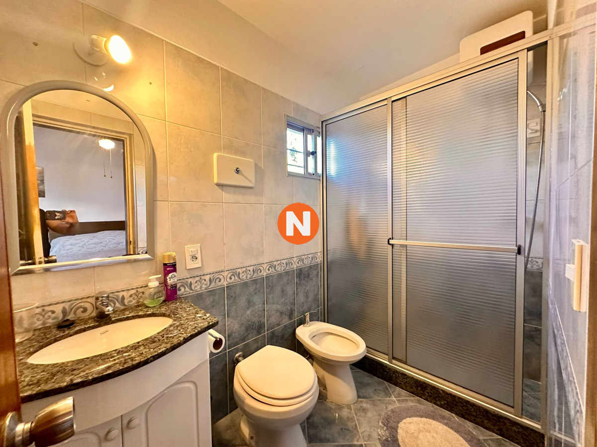 Casa Ref.223265 - En Venta, casa en zona de playa Mansa.. a pasos del mar!!!