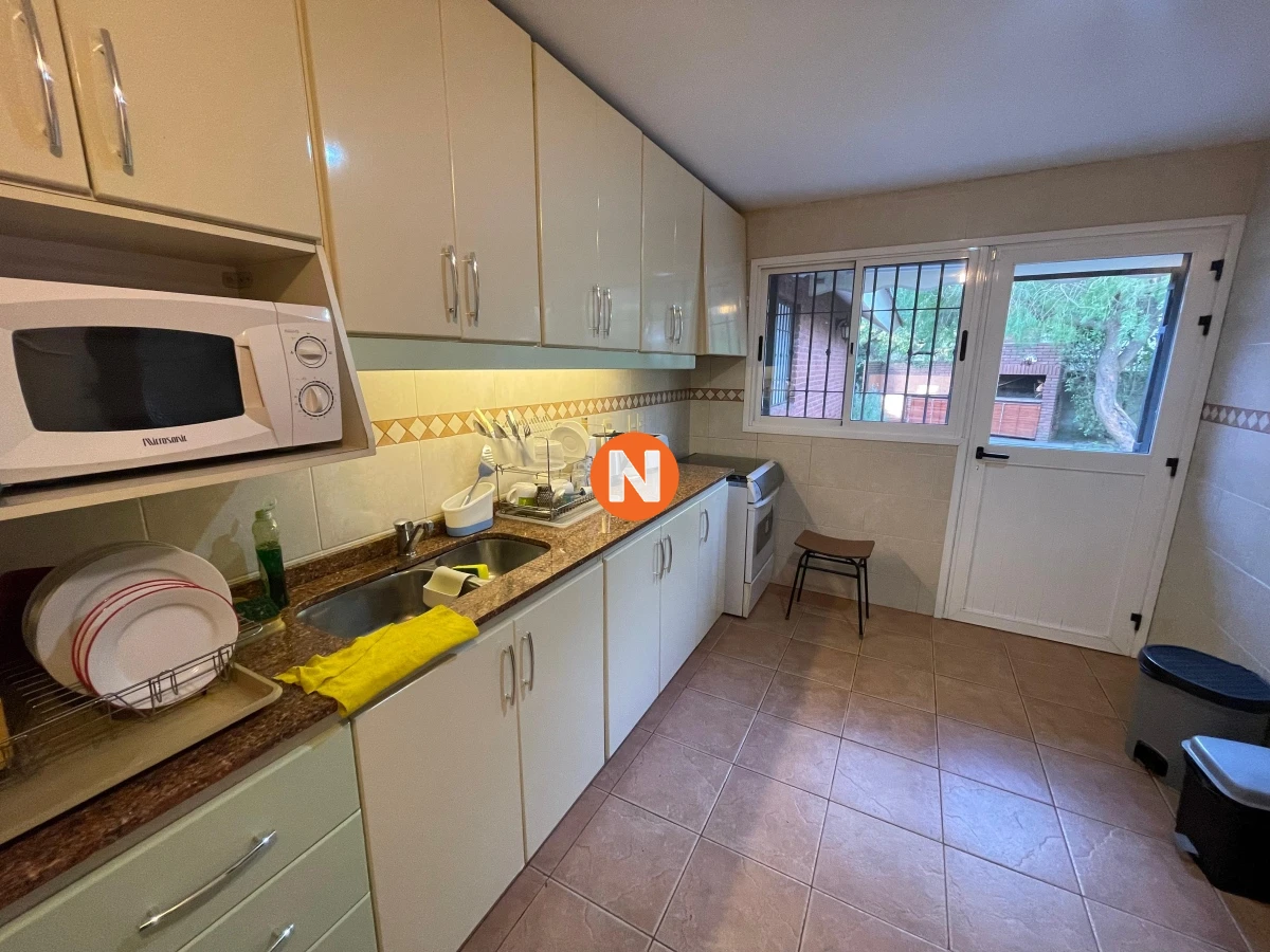 Casa Ref.208035 - Casa en Venta y Alquiler, Mansa, Punta del Este, 4 Dormitorios.