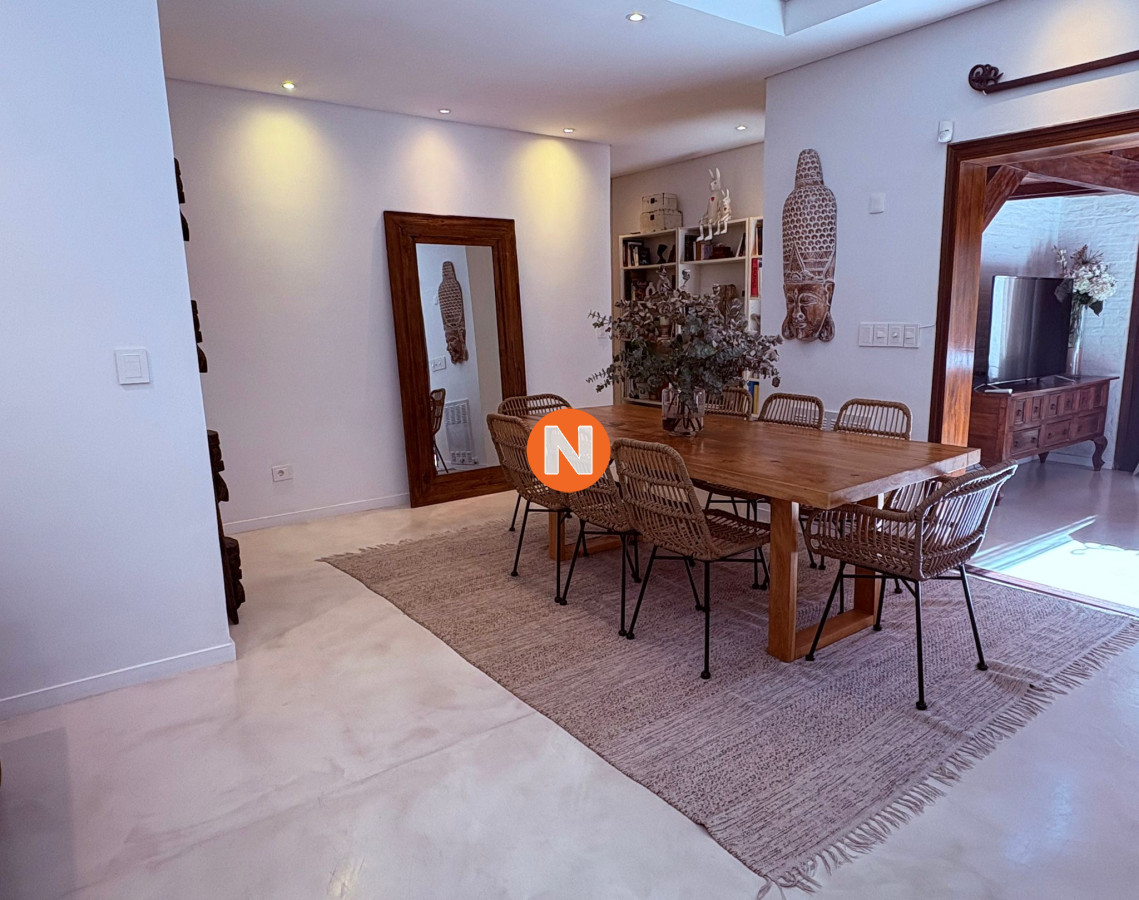 Casa Ref.216497 - Casa en venta en Punta del este!