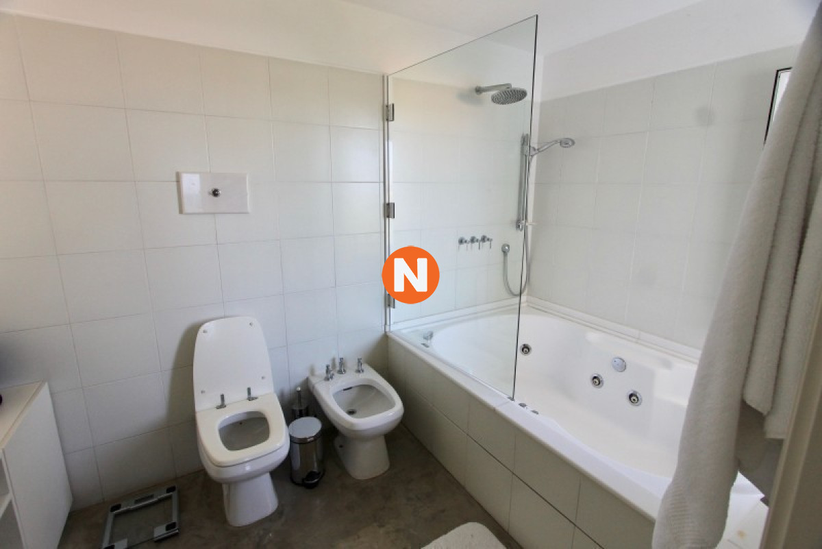 Casa Ref.223499 - Casa en Venta, 3 dormitorios, La Barra