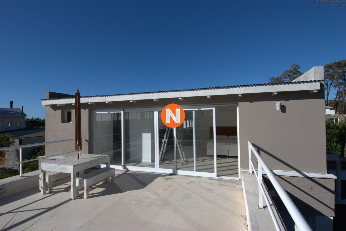 Casa Ref.209236 - Casa en Venta y Alquiler, Laguna Blanca, La Barra, 4 Dormitorios.