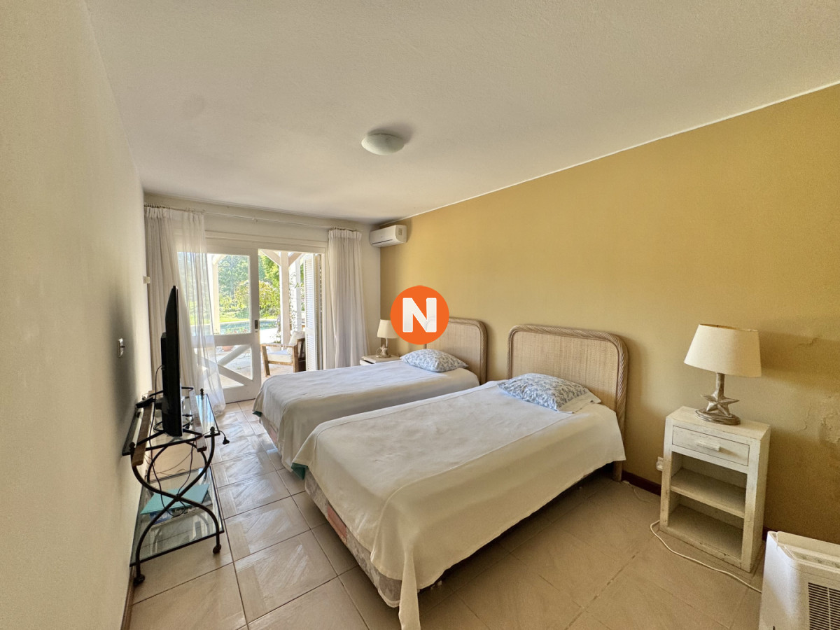 Casa Ref.205482 - ESPECTACULAR CASA EN EL GOLF DE 5 DORMITORIOS EN VENTA