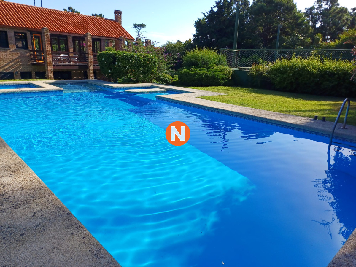 Casa Ref.219052 - Magnífica Residencia a metros de la Playa Mansa