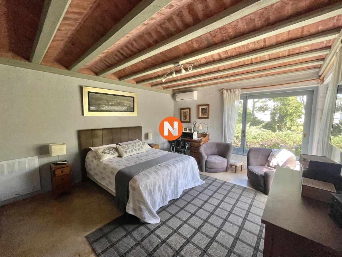 Casa Ref.220551 - VENTA DE CASA DE 3 DORMITORIOS Y SERVICIO EN RINCON DEL INDIO PUNTA DEL ESTE
