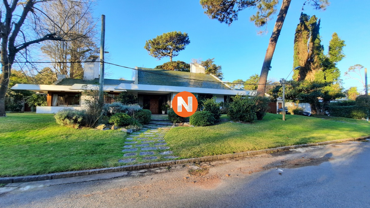 Casa Ref.207944 - CASA EN VENTA EN MANSA PUNTA DEL ESTE 5 DORMITORIOS 