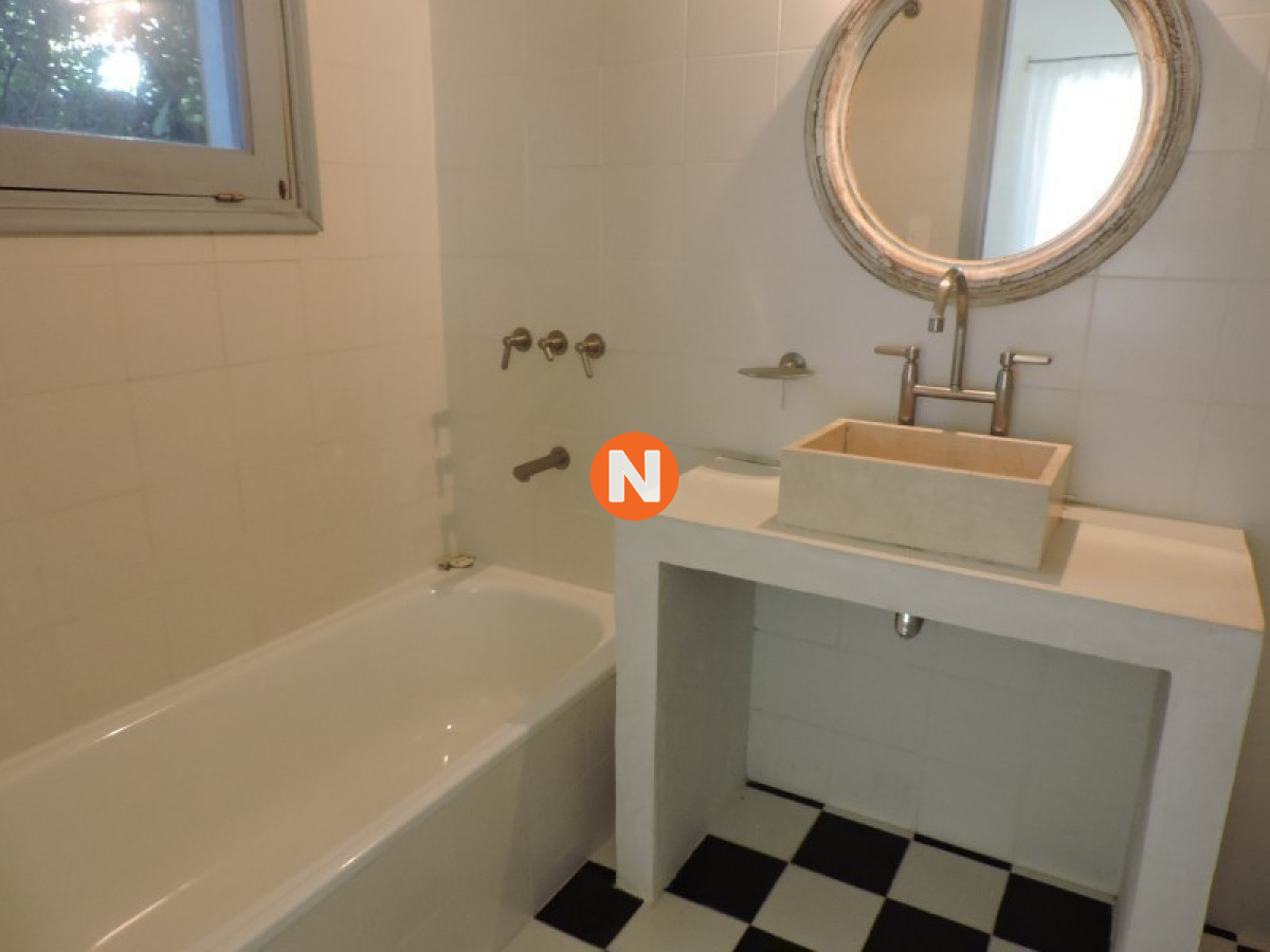 Casa Ref.223506 - Casa en Venta, 7 dormitorios, Punta del Este