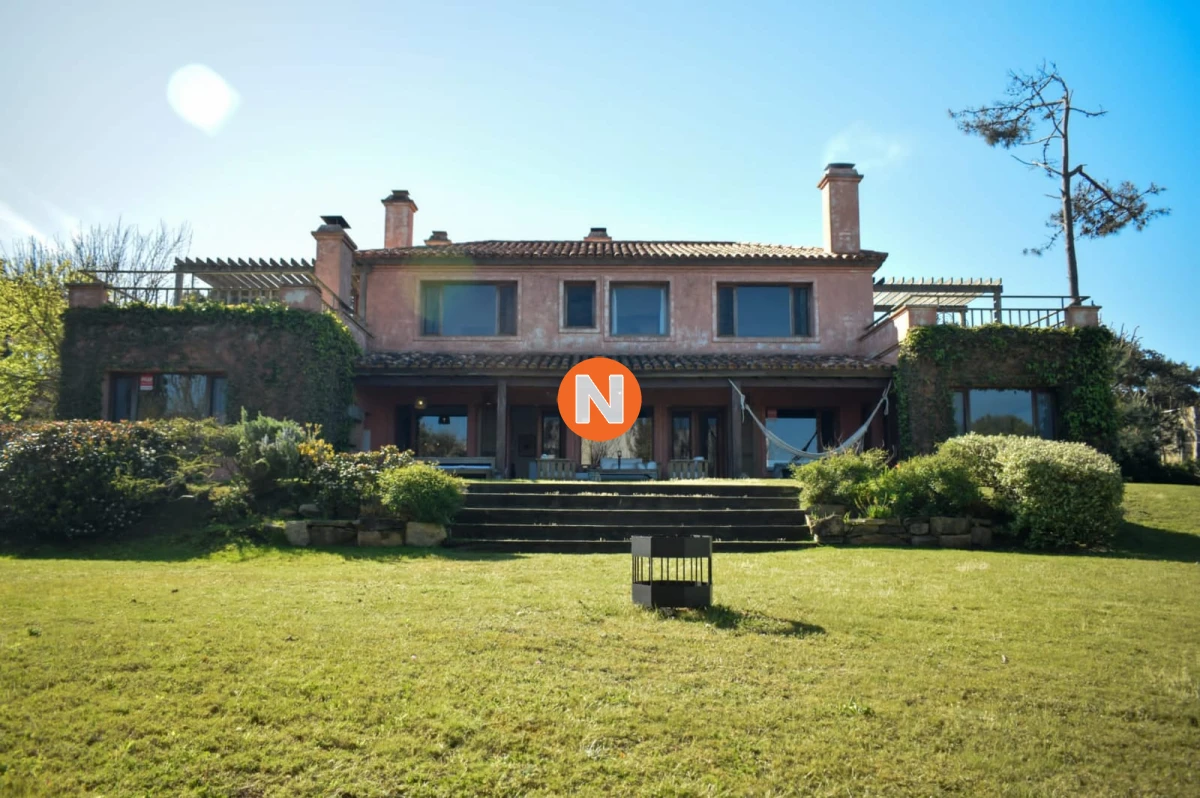 Casa Ref.219433 - Casa en Montoya de 5 dormitorios