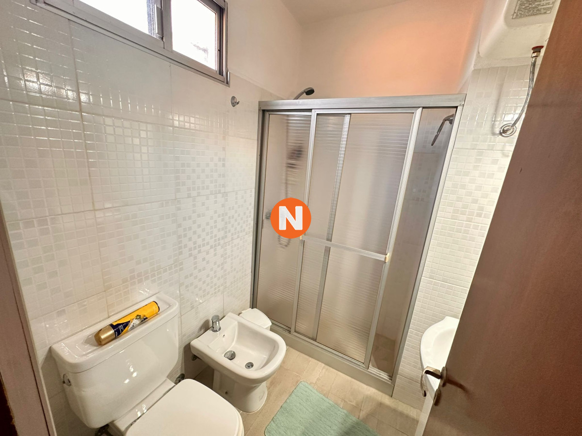 Casa Ref.223265 - En Venta, casa en zona de playa Mansa.. a pasos del mar!!!