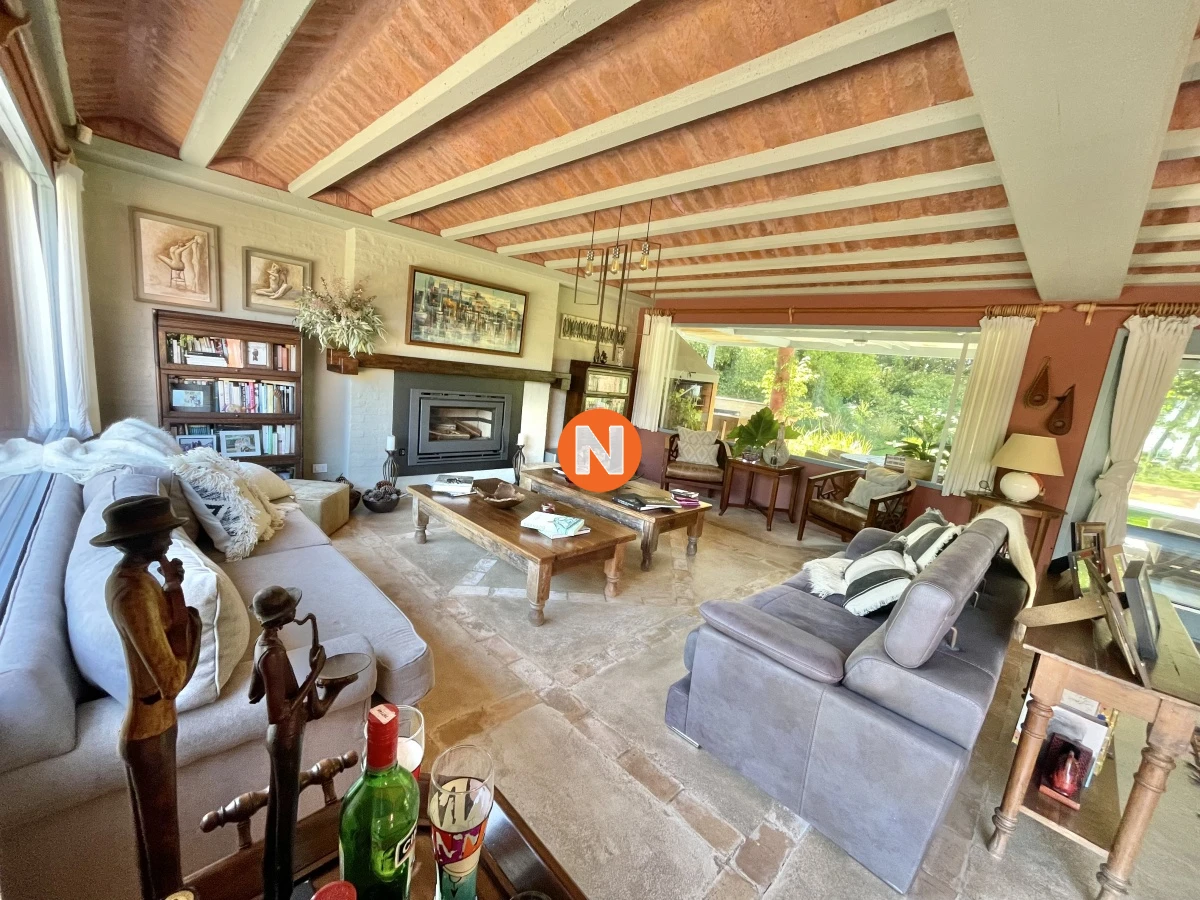 Casa Ref.220551 - VENTA DE CASA DE 3 DORMITORIOS Y SERVICIO EN RINCON DEL INDIO PUNTA DEL ESTE