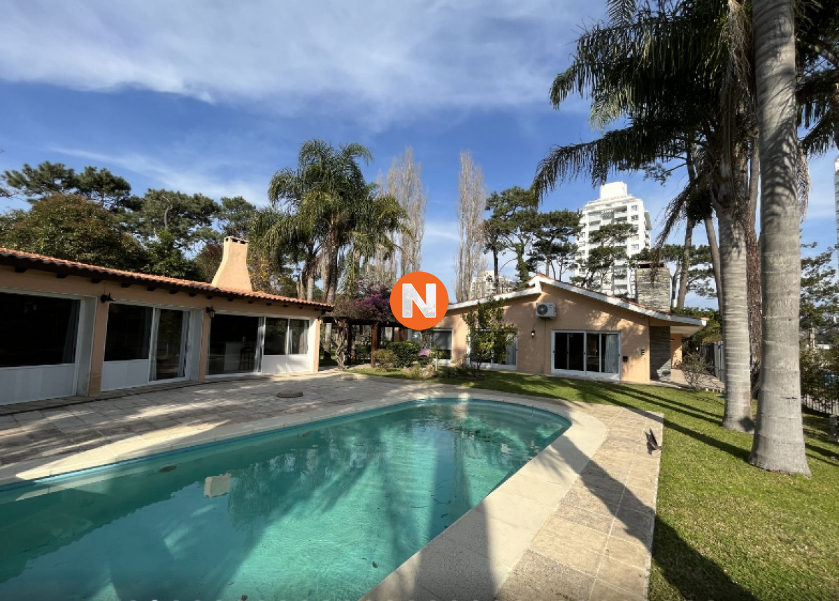 Casa Ref.221174 - Casa en Punta del Este, Lugano