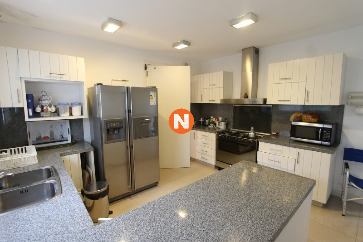 Casa Ref.223501 - Casa en Venta, La Barra, 5 dormitorios