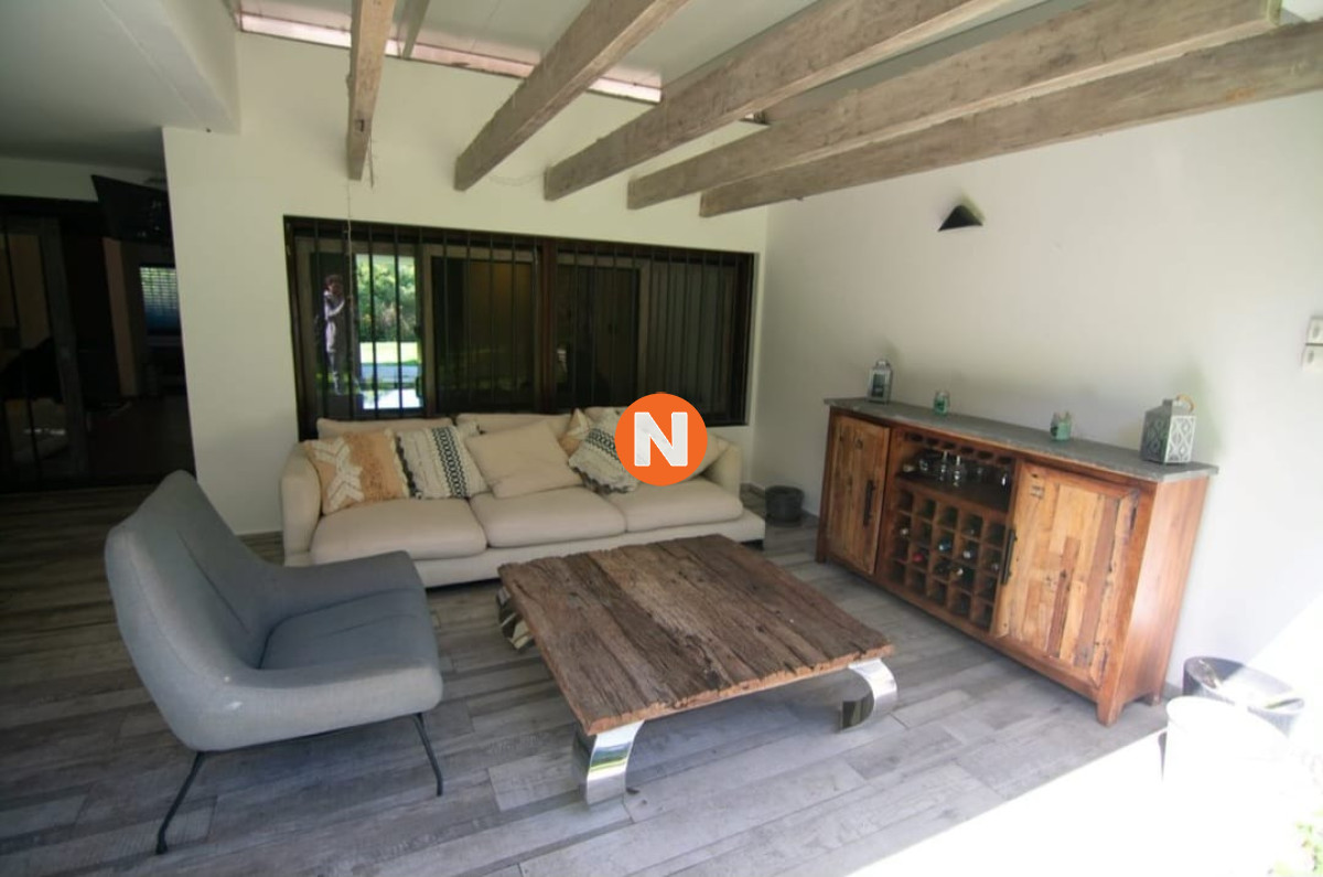 Casa Ref.221820 - Casa en Venta, 4 dormitorios