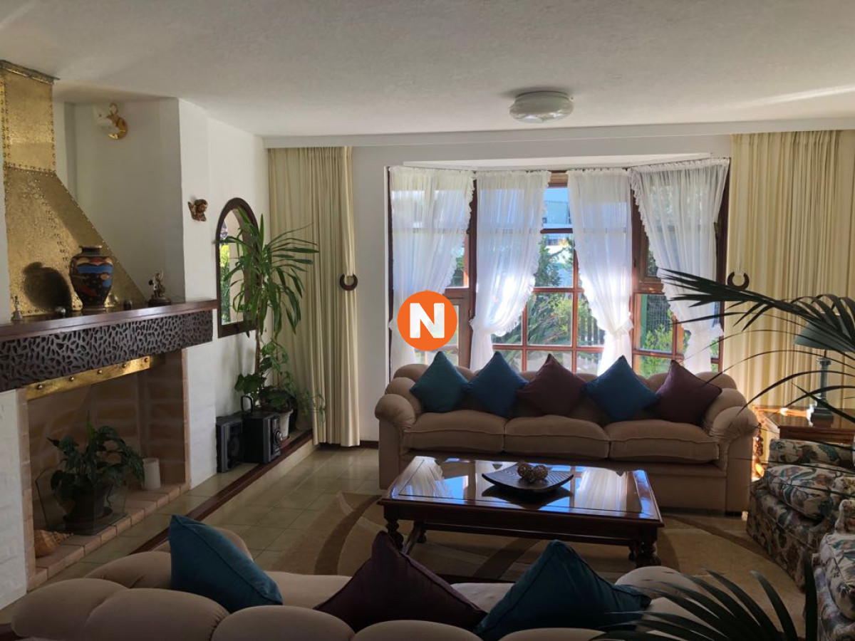 Casa Ref.205061 - Casa en VENTA, y alquiler San Rafael, Punta del Este, 5 Dormitorios.