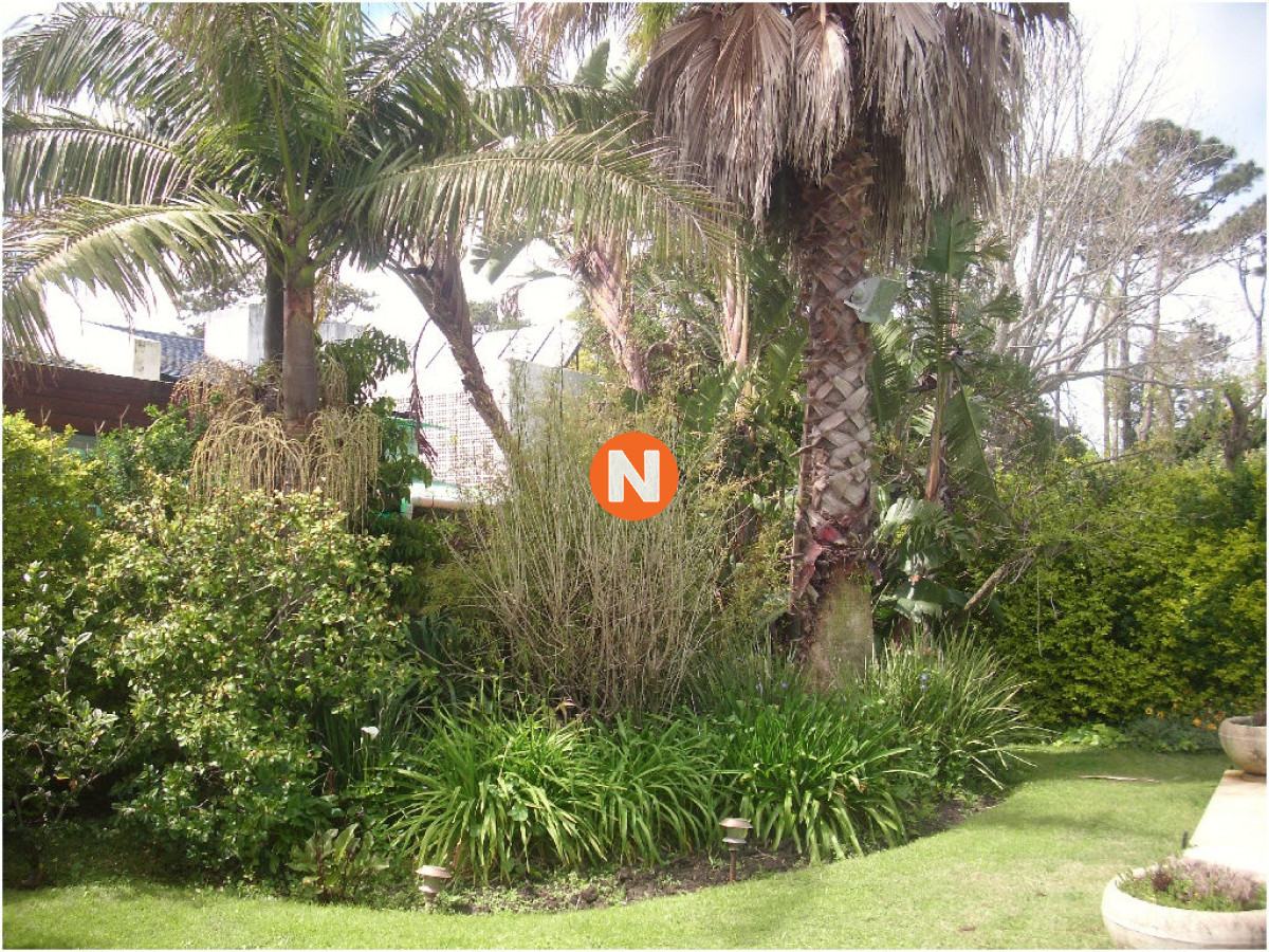 Casa Ref.207154 - Casa en Venta, Mansa, Punta del Este, 3 Dormitorios.