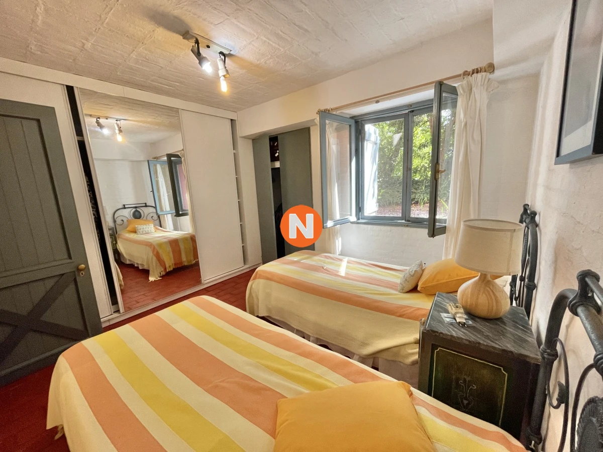 Casa Ref.220551 - VENTA DE CASA DE 3 DORMITORIOS Y SERVICIO EN RINCON DEL INDIO PUNTA DEL ESTE
