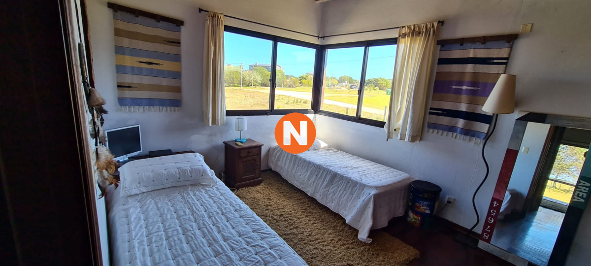 Casa Ref.219002 - Casa en venta de 4 dormitorios en Jose Igancio 