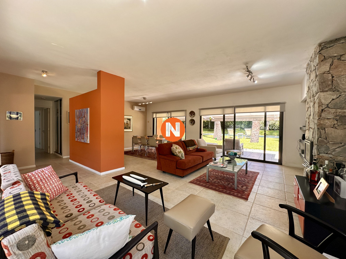 Casa Ref.223253 - Casa en venta en barrio privado, Punta del Este