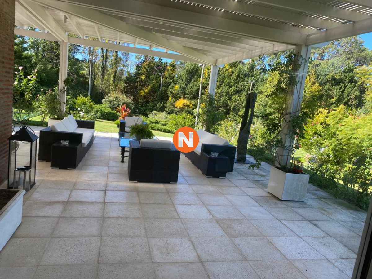 Casa Ref.219376 - Casa para alquilar de 5 dormitorios en Punta del Este 