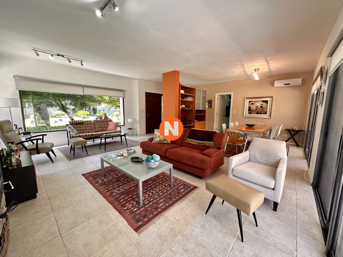 Casa Ref.223253 - Casa en venta en barrio privado, Punta del Este