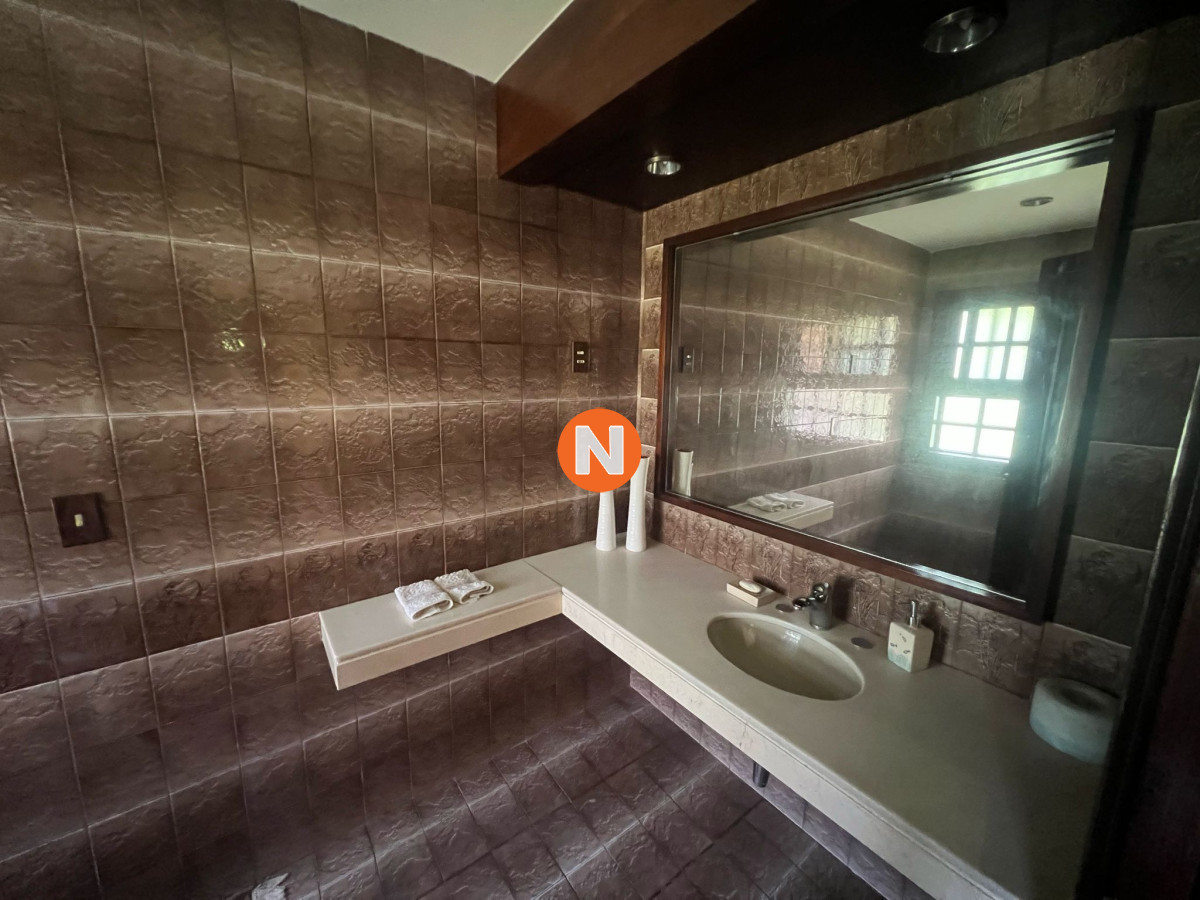 Casa Ref.206675 - Casa en Venta, Golf, Punta del Este, 4 Dormitorios.