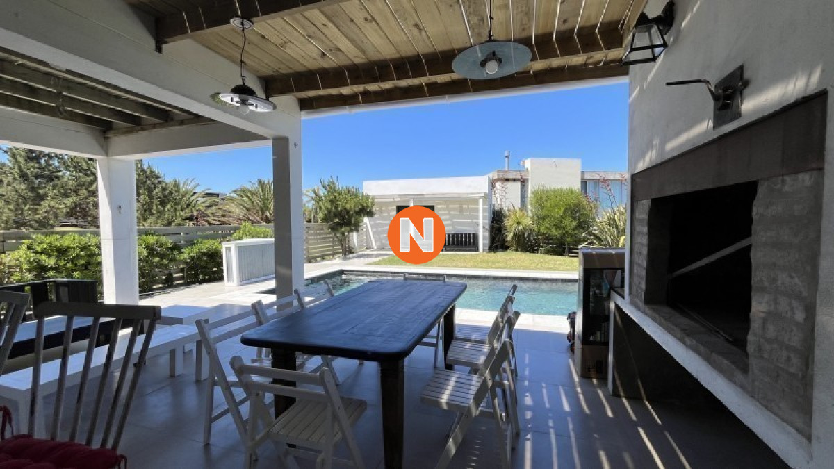 Casa Ref.223503 - Casa en Venta, 5 dormitorios, La Barra