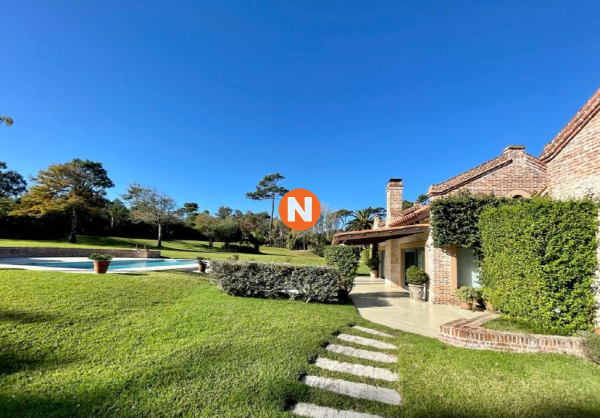 Casa Ref.223600 - Venta de Casa 5 DORMITORIOS en RINCÓN DEL INDIO, PLAYA BRAVA PUNTA DEL ESTE
