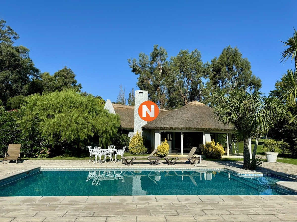 Casa Ref.209609 - Casa en Venta, Pinares, Punta del Este, 4 Dormitorios.
