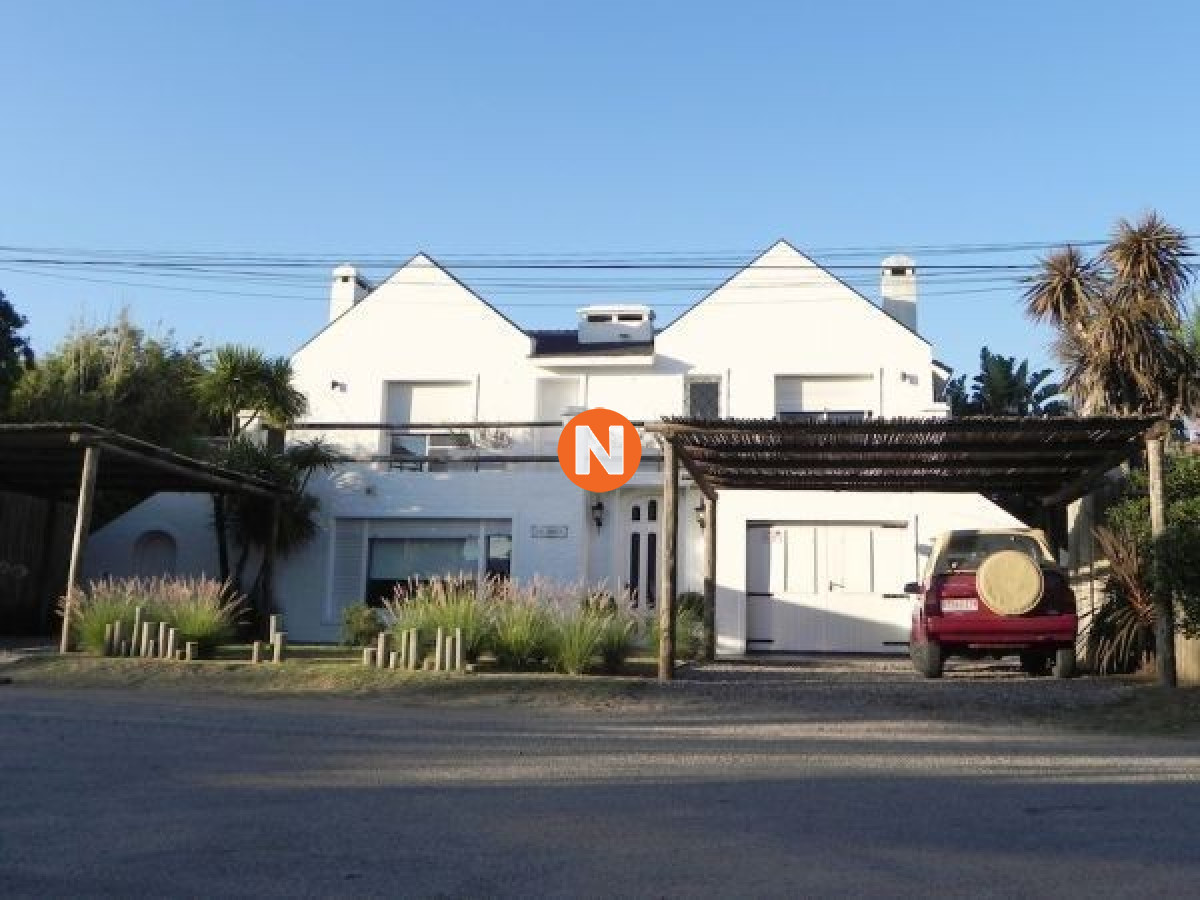 Casa Ref.223509 - Casa en Venta, 6 dormitorios, La Barra