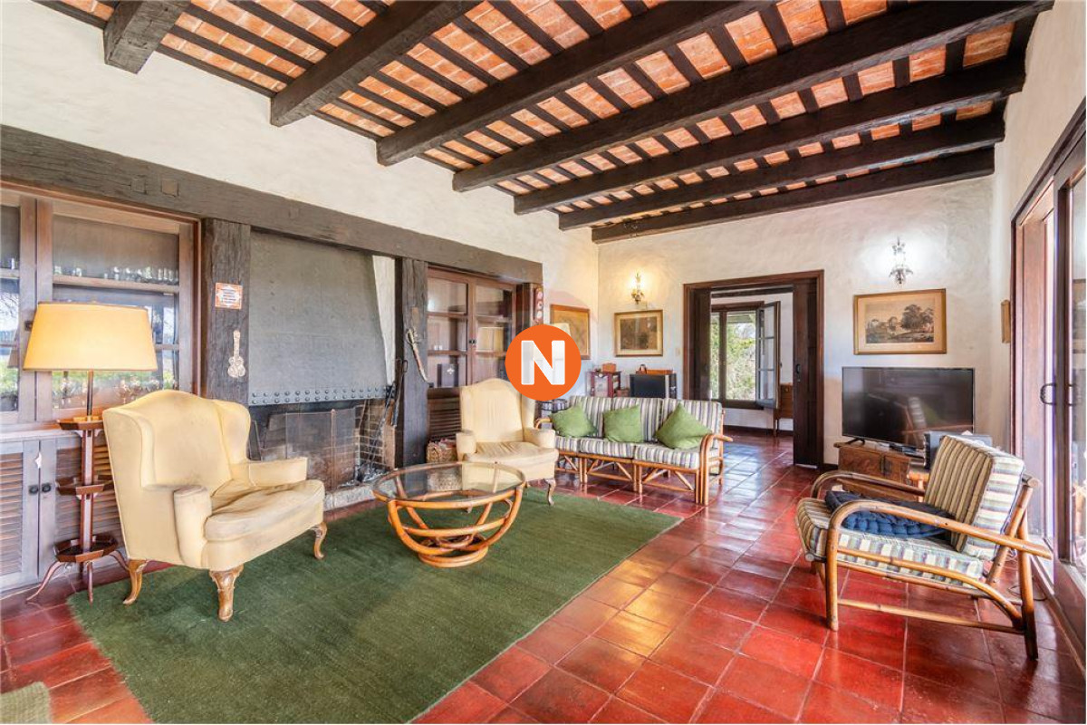 Casa Ref.216864 - Casa en venta con espectacular vista a la Laguna Del Diario Punta del Este