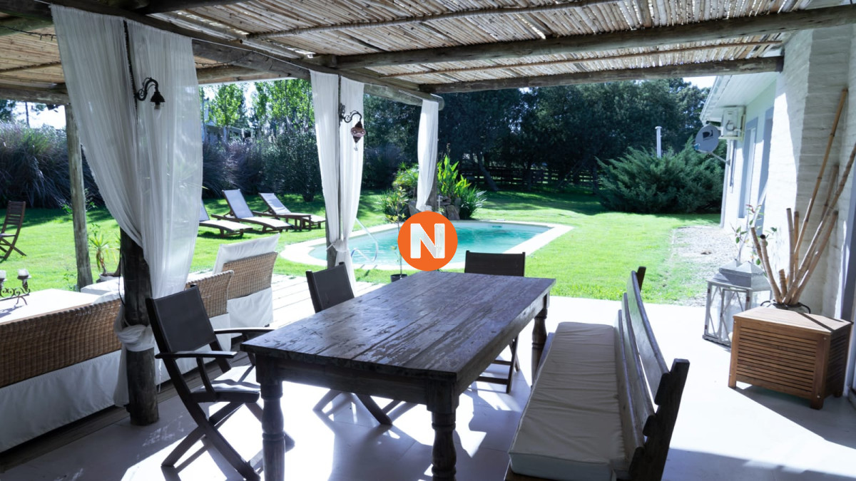 Casa Ref.221759 - Hermosa propiedad en barrio privado