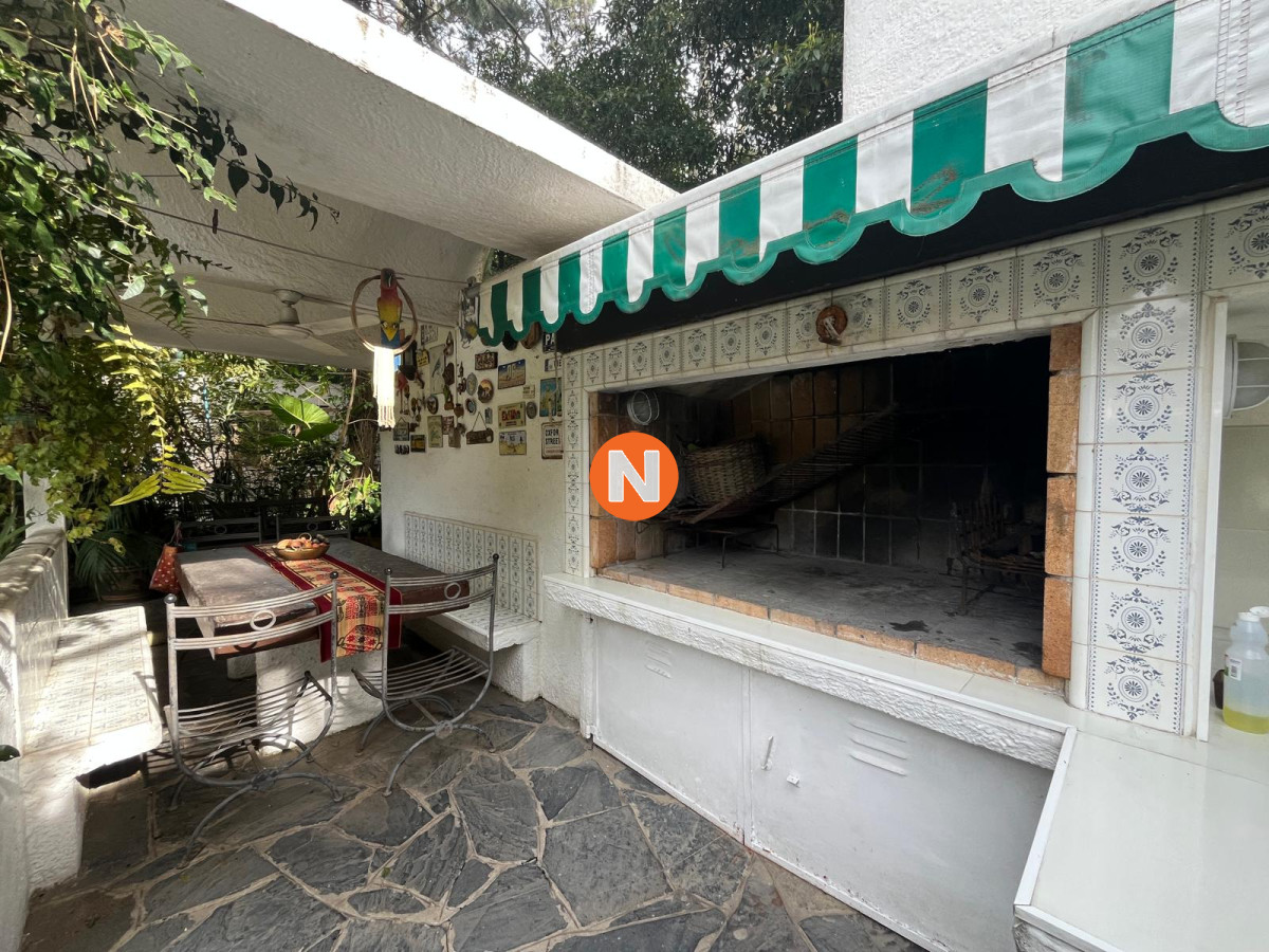 Casa Ref.223861 - Venta de casa de 4 dormitorios en Cantegril