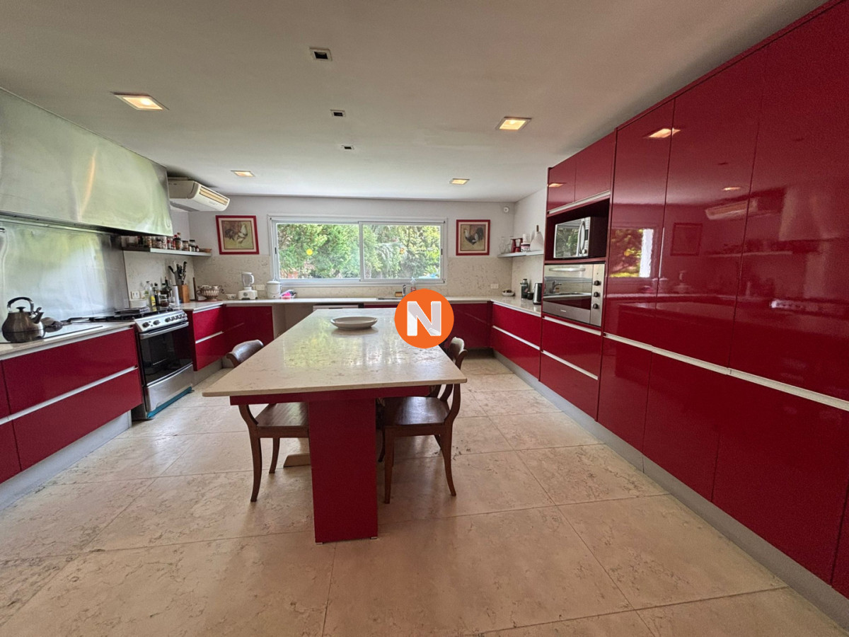 Casa Ref.219376 - Casa para alquilar de 5 dormitorios en Punta del Este 
